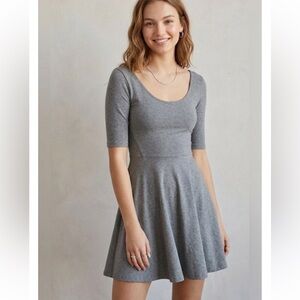 🍋 Aritzia Talula Grey Lexington Skater Dress size small